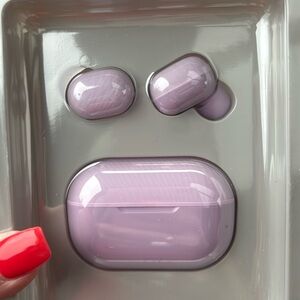 Hey day, wireless headphones brand new inbox never used